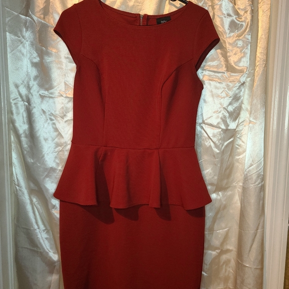 M Ruffle Waist Dress Bundle - Picture 4 of 13